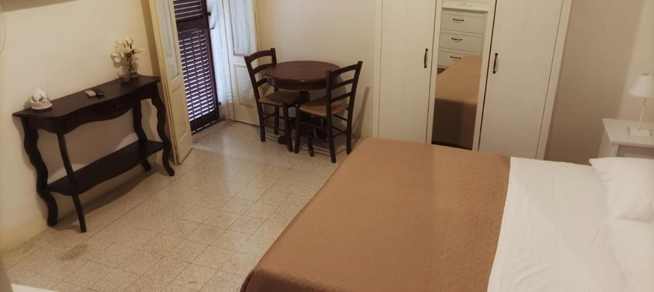 プティニャーノ Accogliente Dimora Bed & Breakfast エクステリア 写真